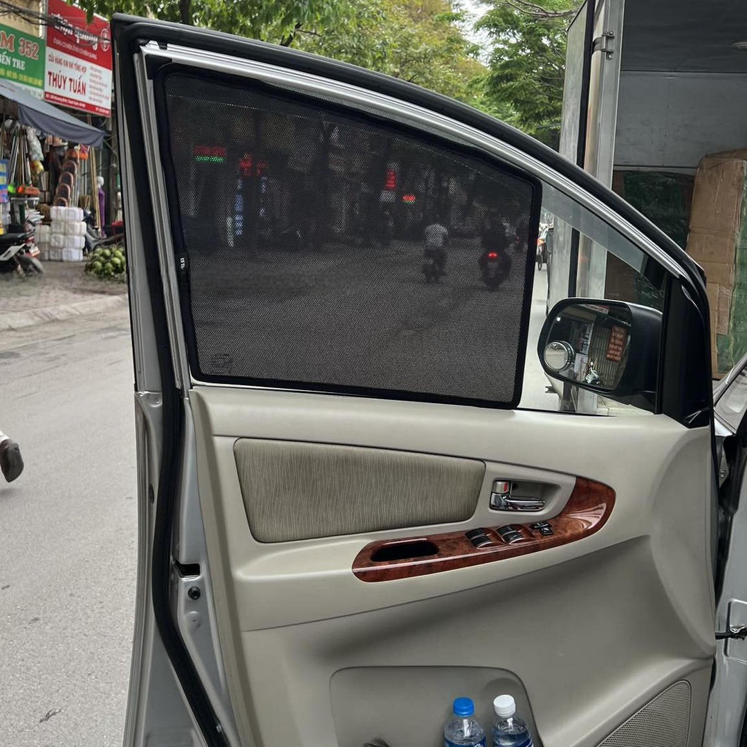 TOYOTA INNOVA 2006-2015 custom-fit car window sun shades — photo 13