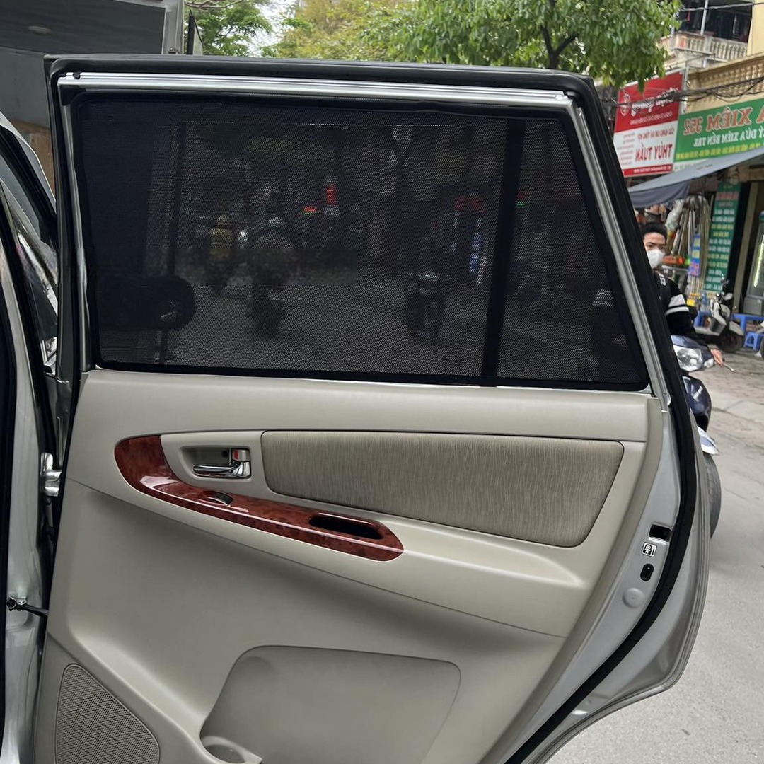 TOYOTA INNOVA 2006-2015 custom-fit car window sun shades — photo 15