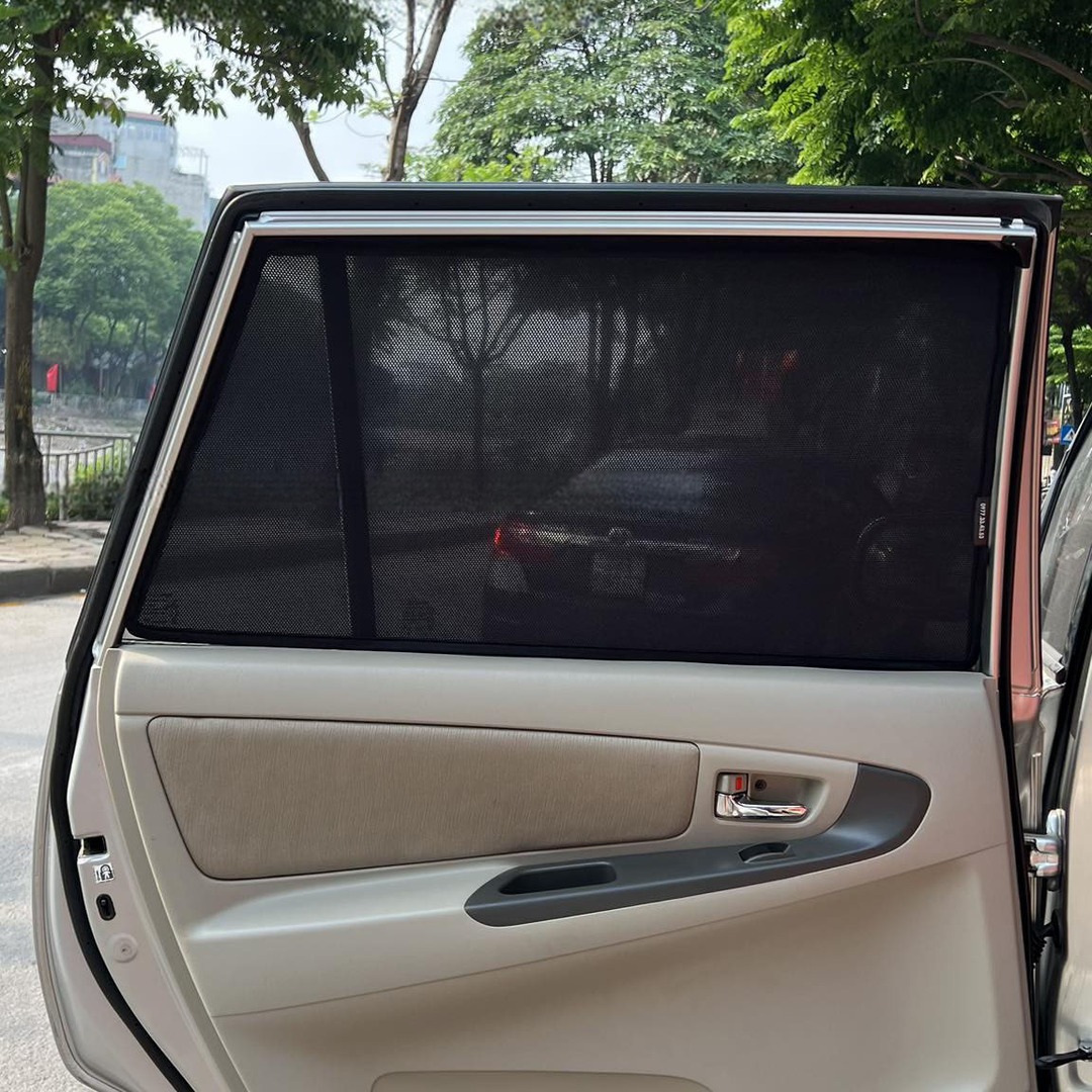 TOYOTA INNOVA 2006-2015 custom-fit car window sun shades — photo 18