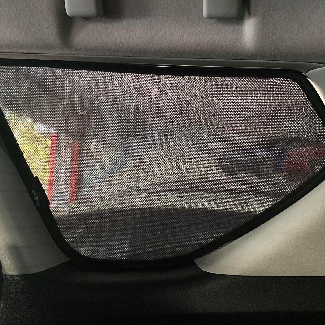 TOYOTA INNOVA 2016-2022 car window sun shades — photo 13