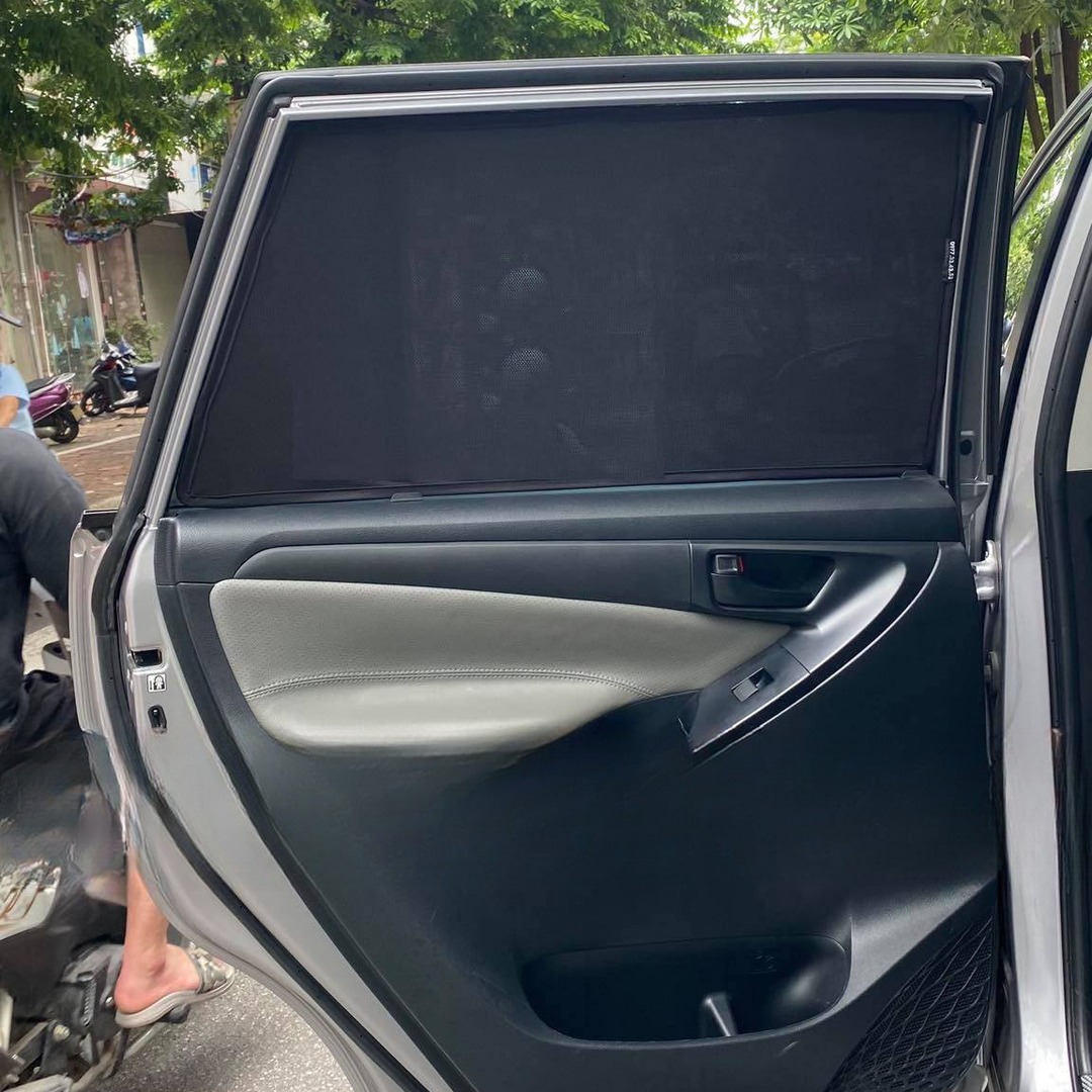 TOYOTA INNOVA 2016-2022 car window sun shades — photo 7