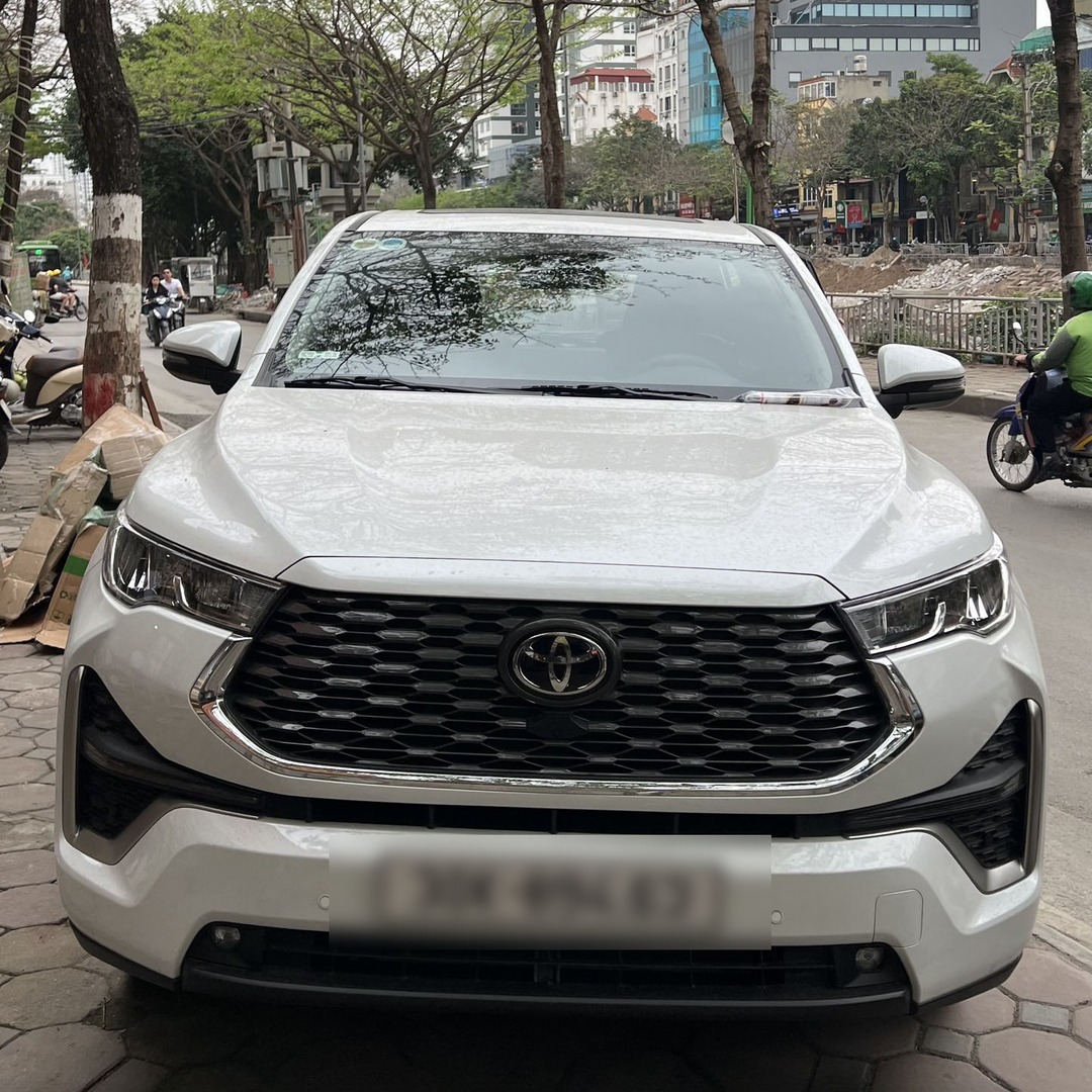 TOYOTA INNOVA CROSS (HYCROSS) 2023-2025 custom-fit car window sun shades — photo 1