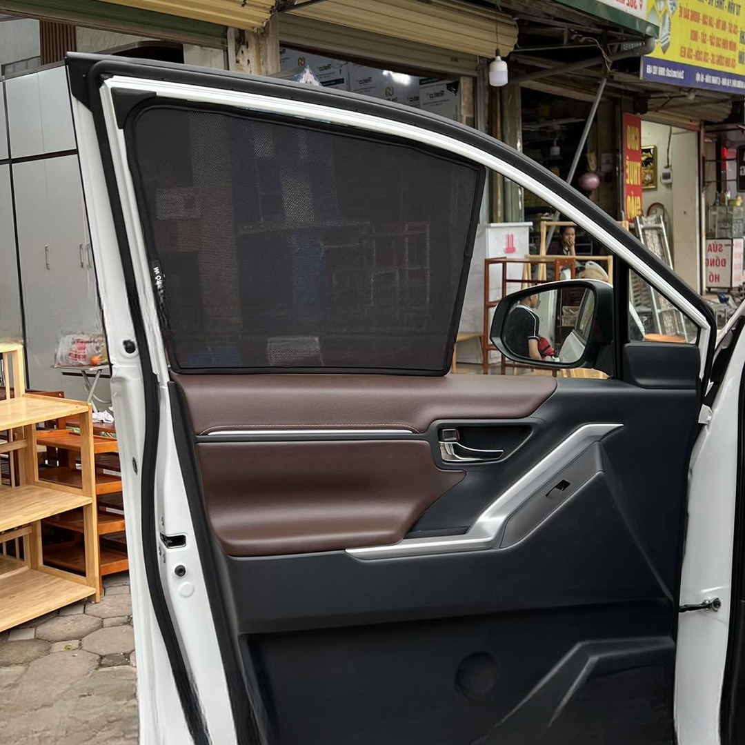 TOYOTA INNOVA CROSS (HYCROSS) 2023-2025 custom-fit car window sun shades — photo 3