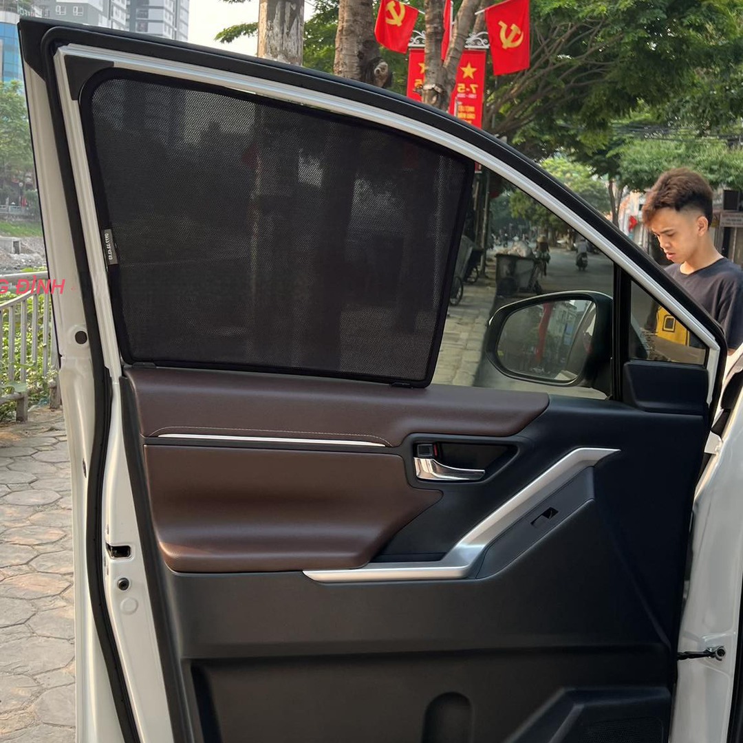 TOYOTA INNOVA CROSS (HYCROSS) 2023-2025 custom-fit car window sun shades — photo 12