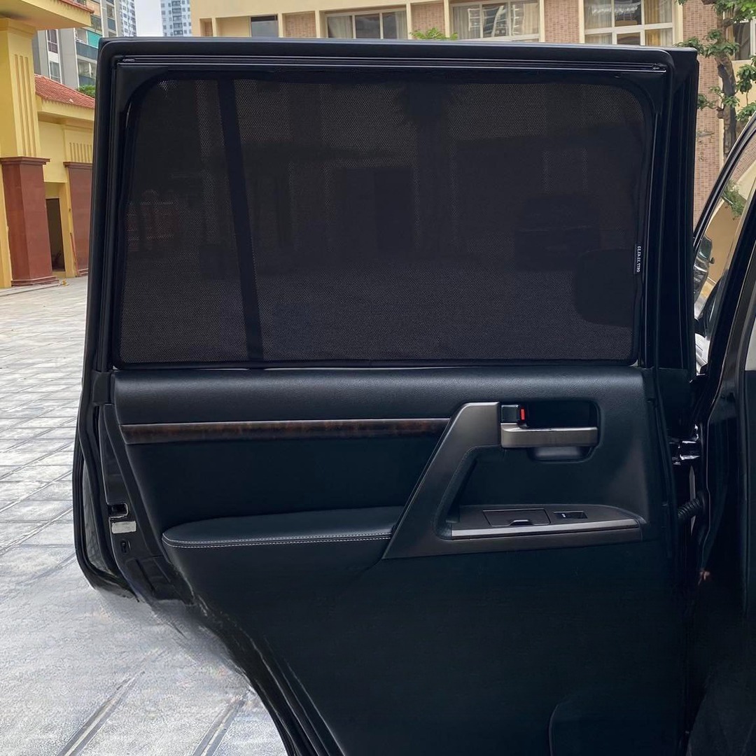 TOYOTA LAND CRUISER (LC200) 2011-2021 custom-fit car window sun shades — photo 2