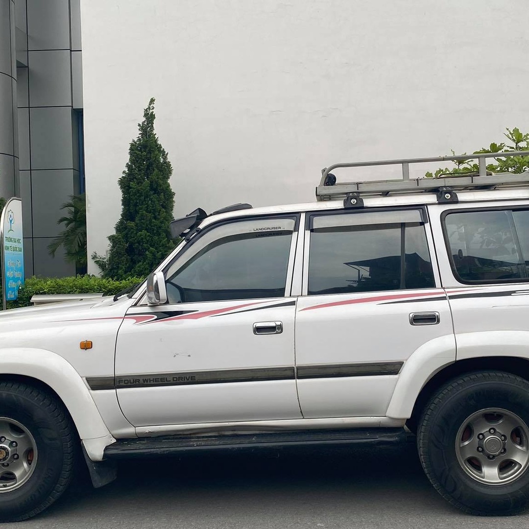 TOYOTA LAND CRUISER (LC80) 1990-1999 custom-fit car window sun shades — photo 4