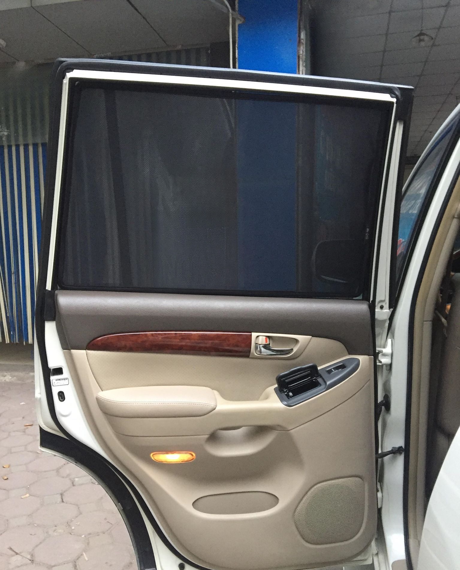 Toyota Prado 120 Series SUV 2003-2009 car window sun shades — photo 2