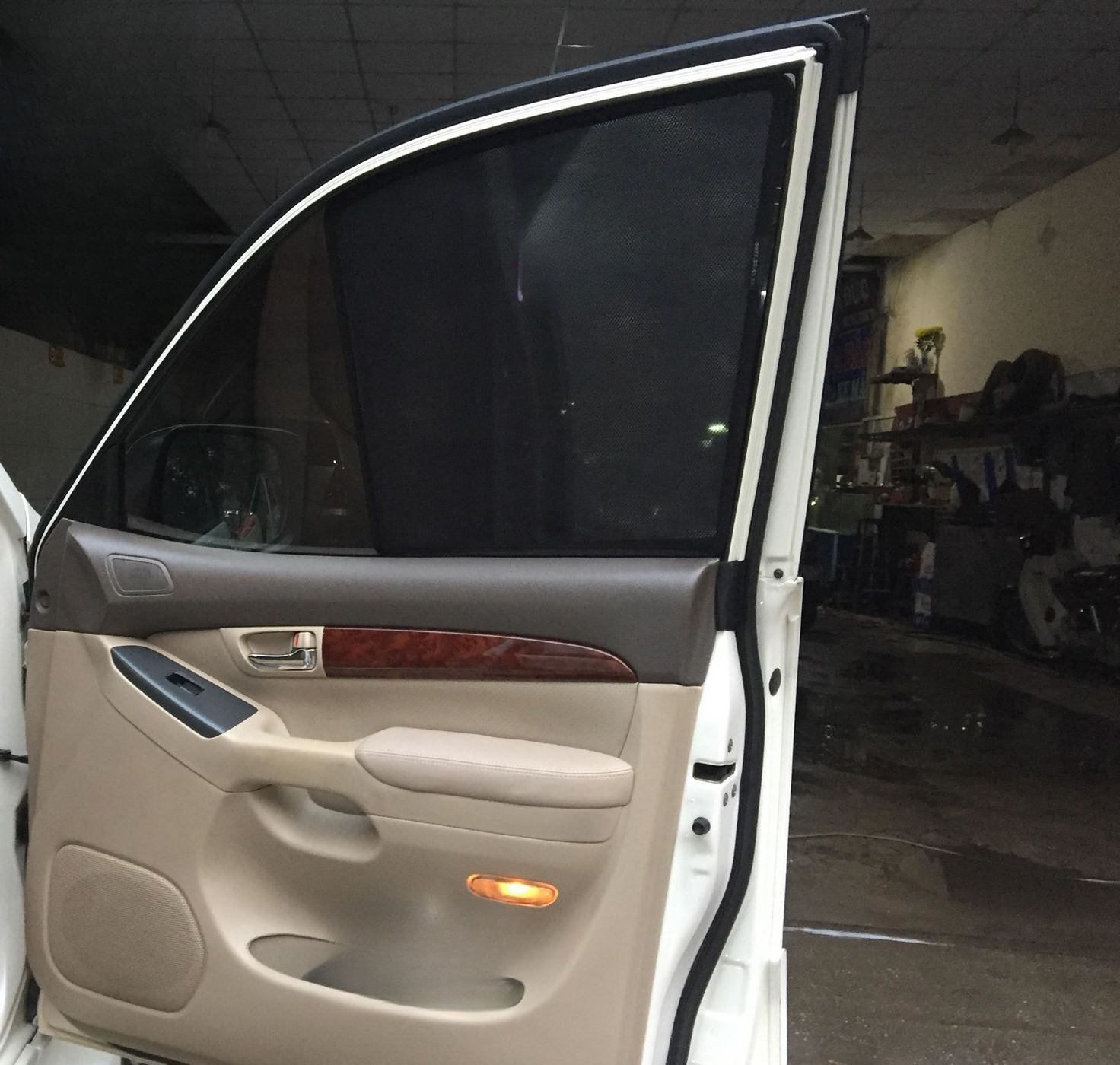 Toyota Prado 120 Series SUV 2003-2009 car window sun shades — photo 3