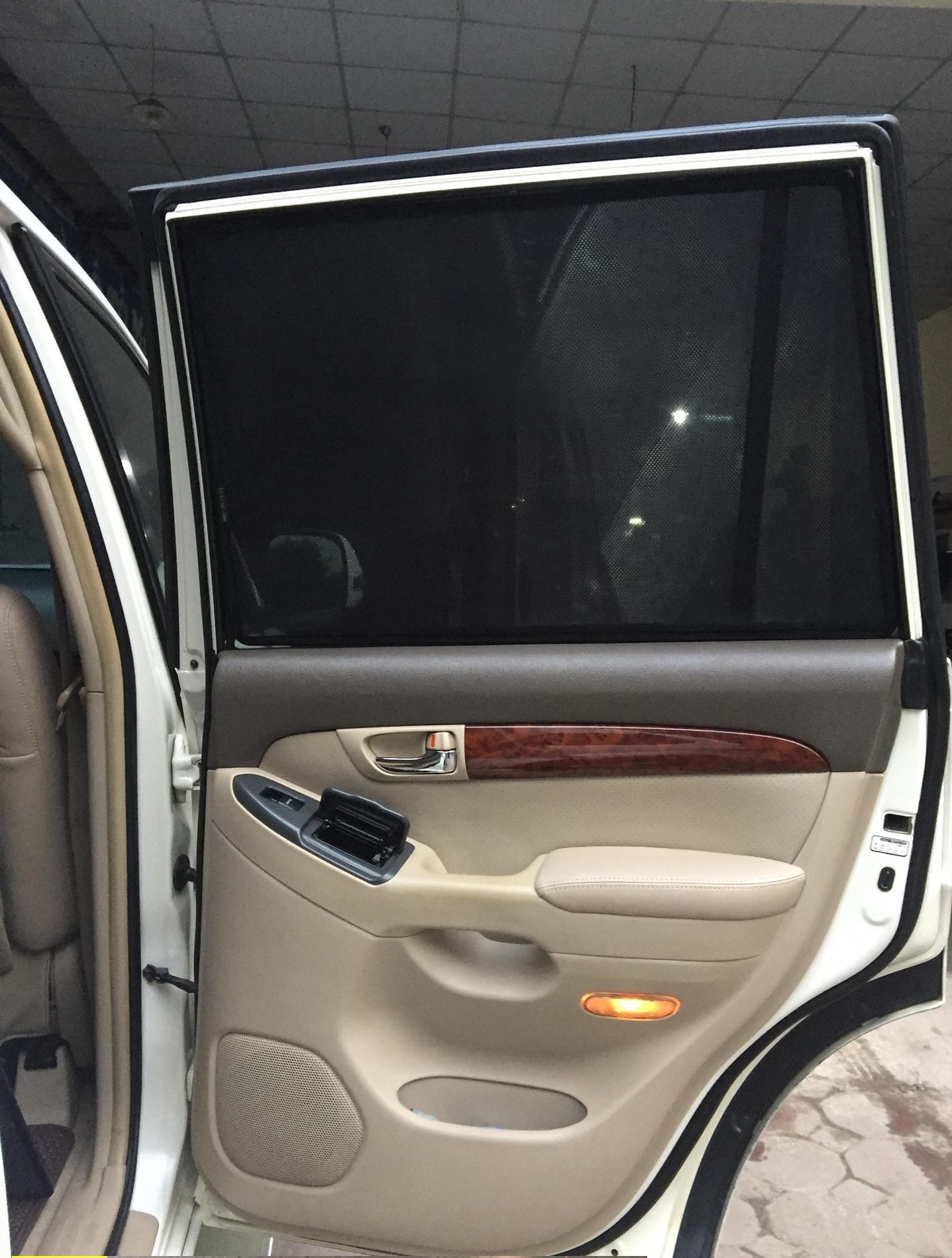 Toyota Prado 120 Series SUV 2003-2009 car window sun shades — photo 4