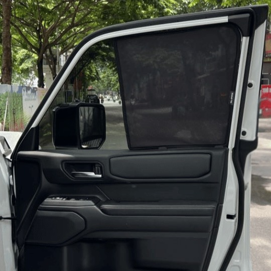 Toyota Prado 250 Series SUV 2024-2026 car window sun shades — photo 3
