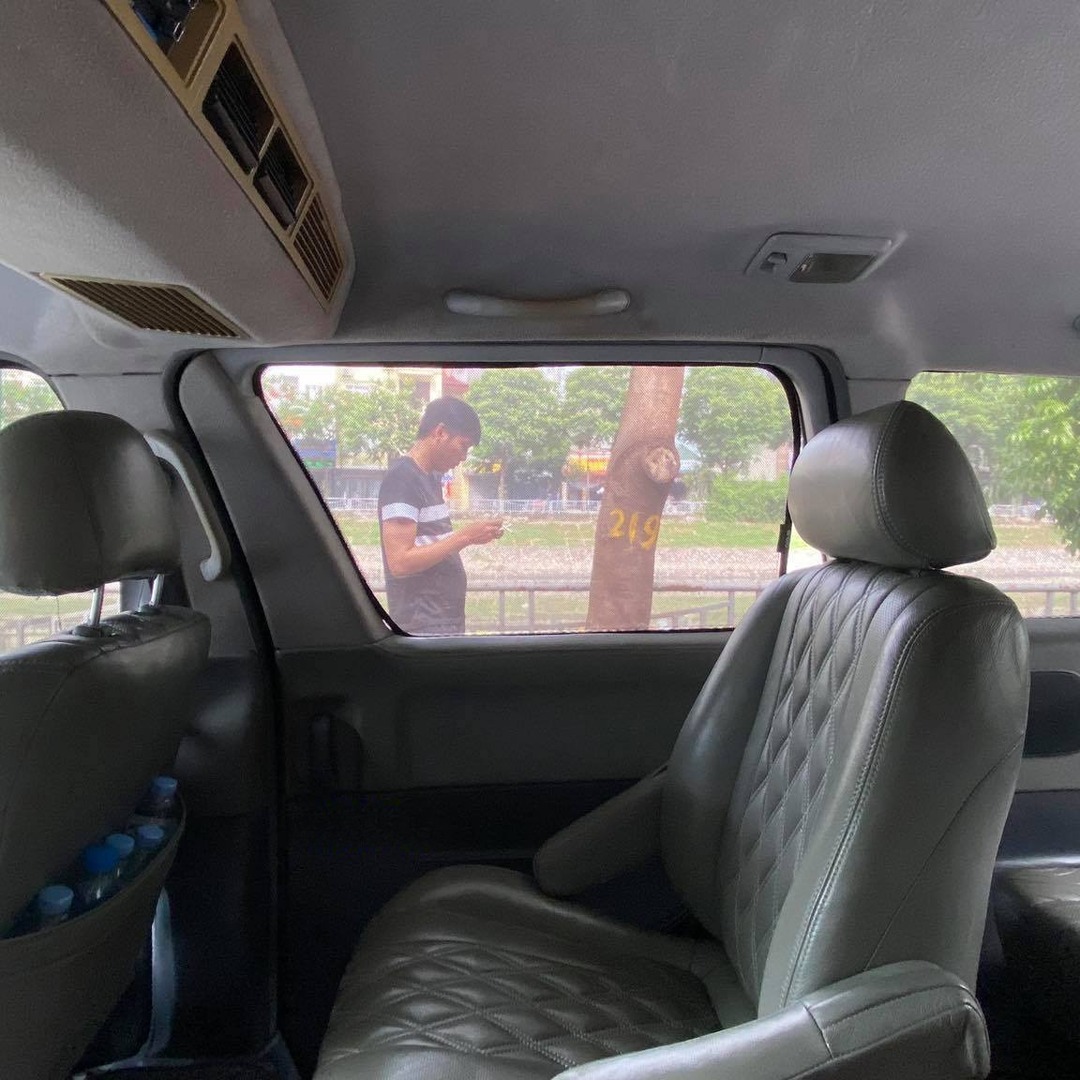 TOYOTA TARAGO 2006-2009 custom-fit car window sun shades — photo 3