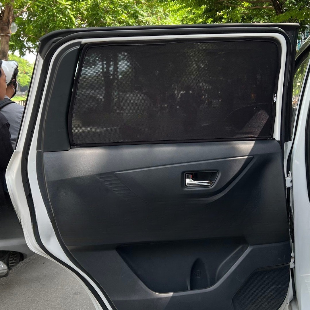TOYOTA VELOZ custom-fit car window sun shades — photo 8