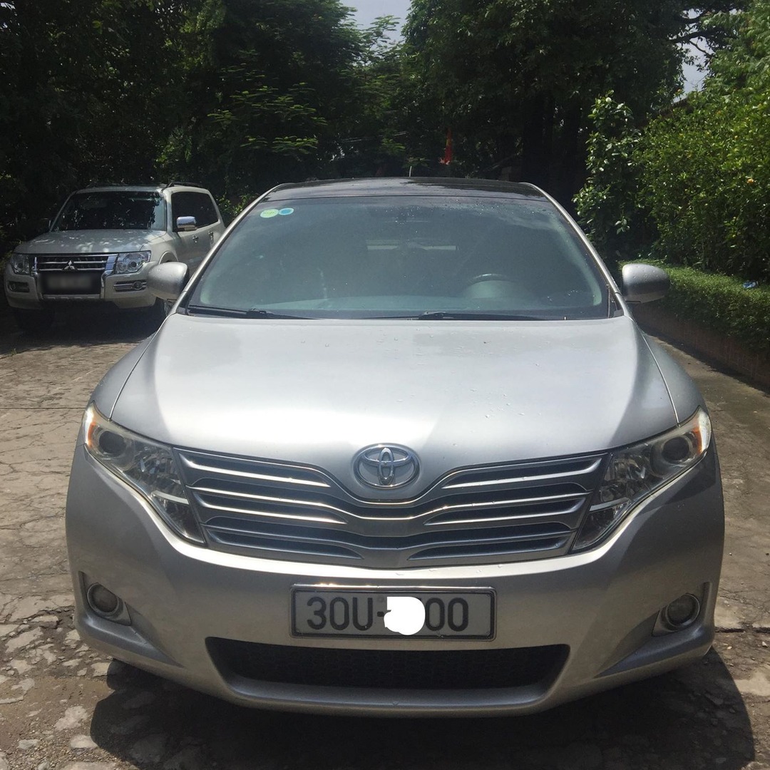 TOYOTA VENZA car window sun shades — photo 2