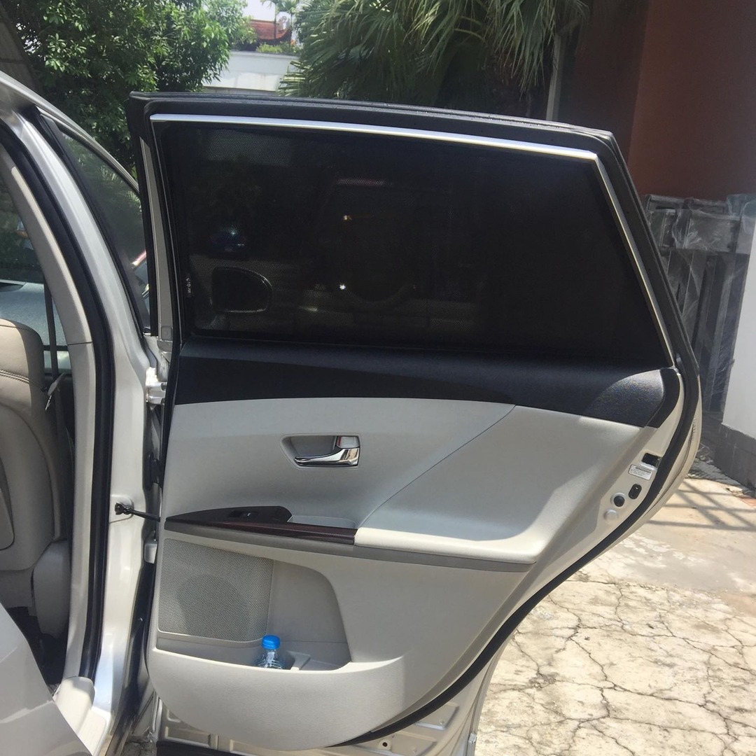 TOYOTA VENZA car window sun shades — photo 3