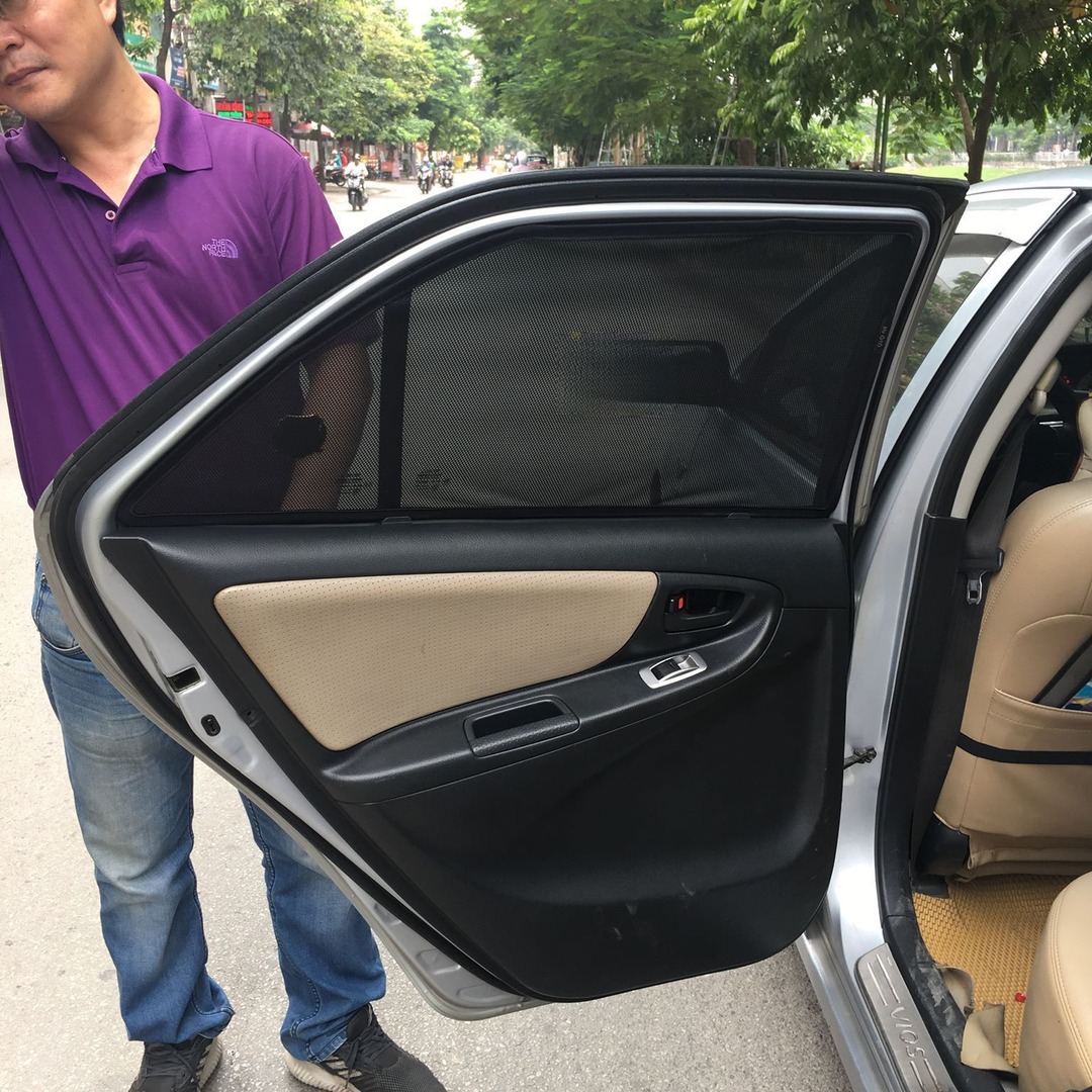 TOYOTA VIOS 2003-2007 custom-fit car window sun shades — photo 5
