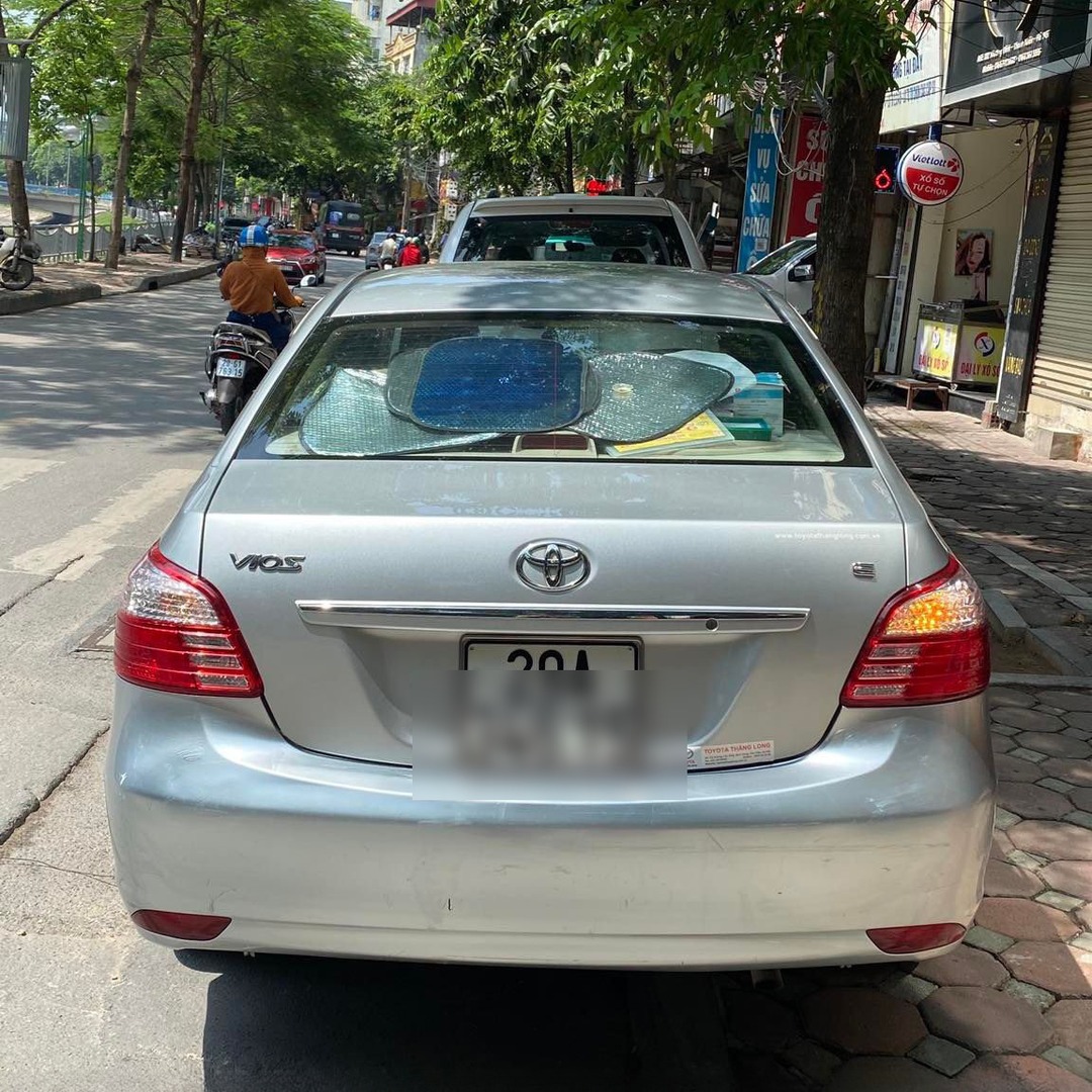 TOYOTA VIOS 2008-2013 custom-fit car window sun shades — photo 2
