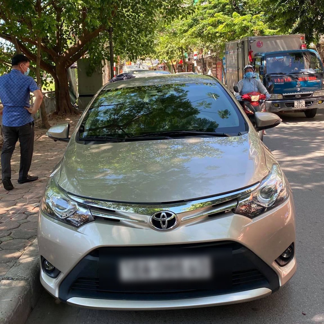 TOYOTA VIOS 2013-2018 custom-fit car window sun shades — photo 1