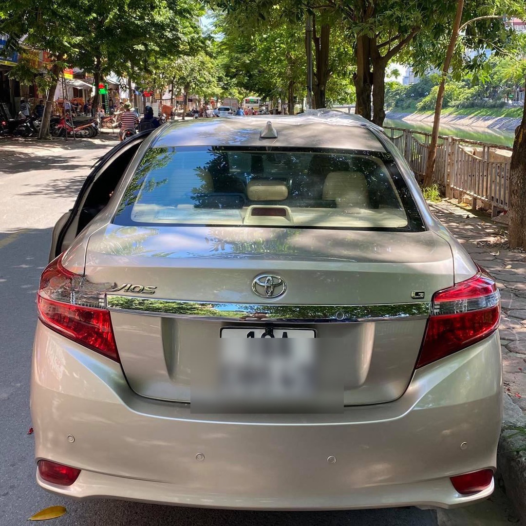TOYOTA VIOS 2013-2018 custom-fit car window sun shades — photo 4