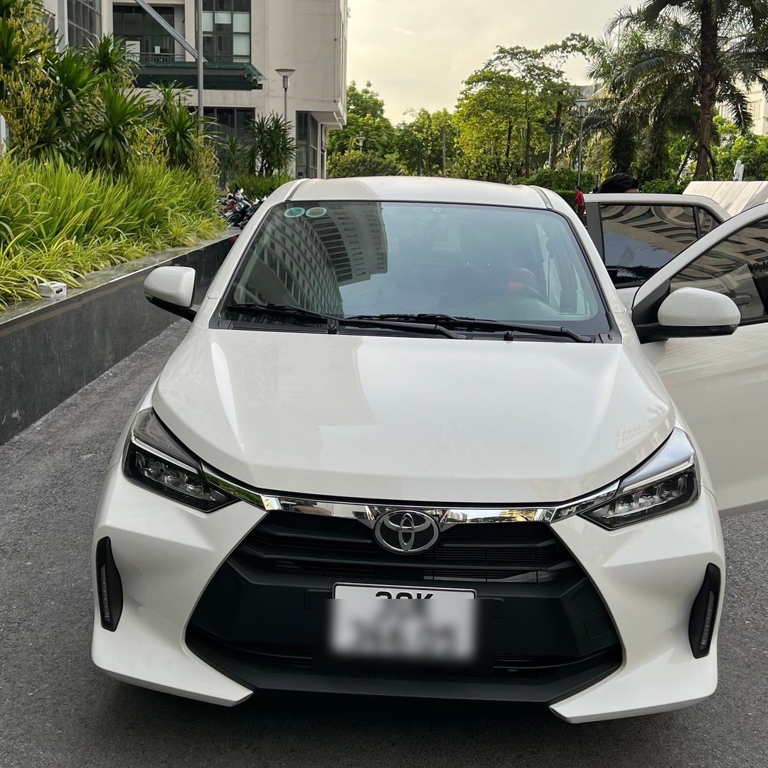 TOYOTA WIGO 2023-2025 custom-fit car window sun shades — photo 1