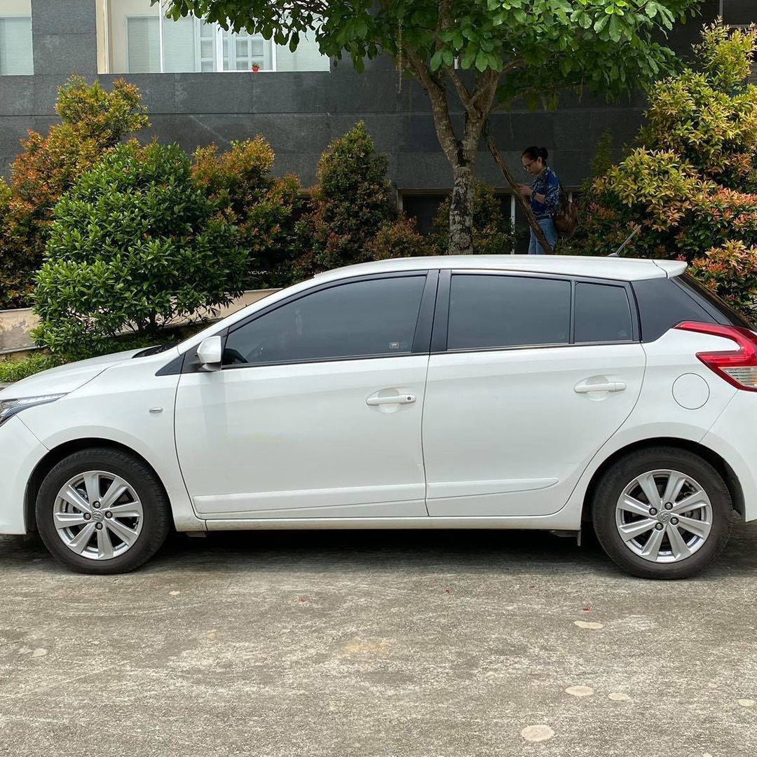 TOYOTA YARIS 2013-2018 custom-fit car window sun shades — photo 13