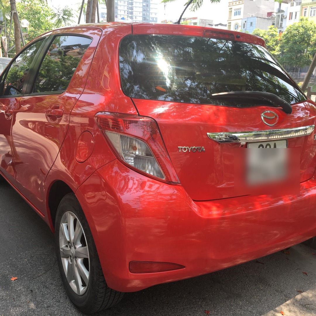 TOYOTA YARIS 2013-2018 custom-fit car window sun shades — photo 15