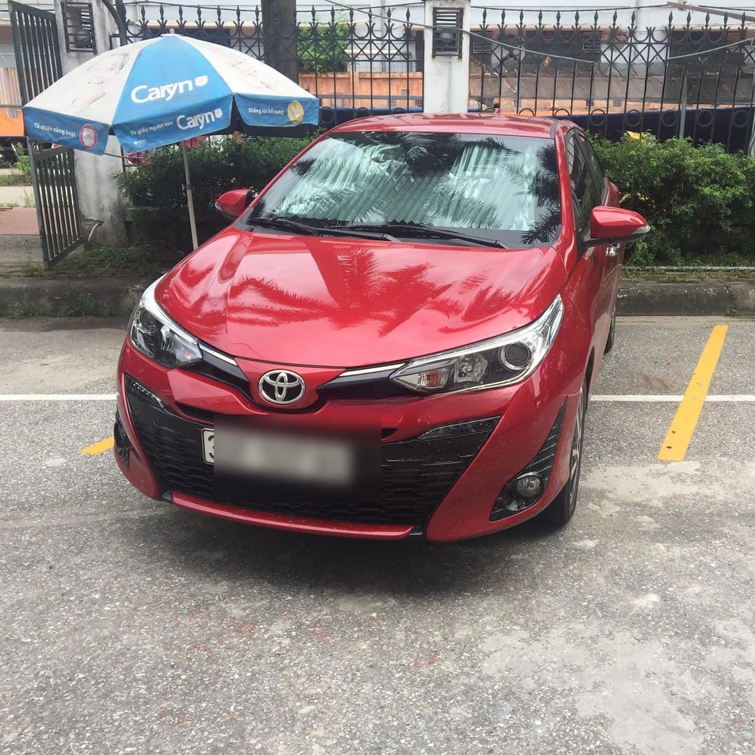 TOYOTA YARIS 2019-2022 custom-fit car window sun shades — photo 9