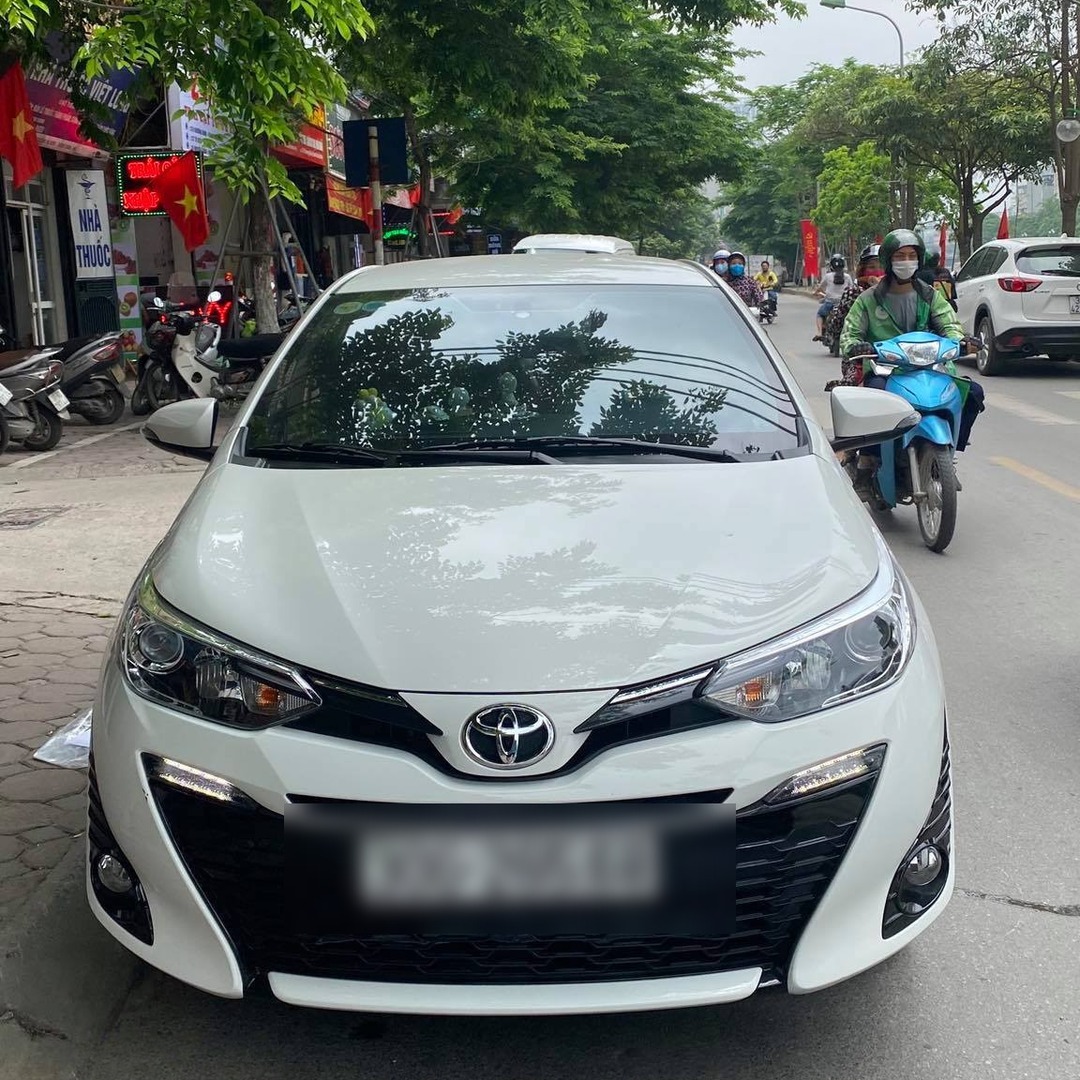 TOYOTA YARIS 2019-2022 custom-fit car window sun shades — photo 13