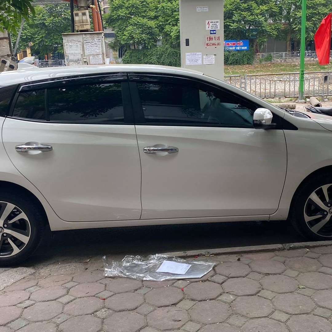 TOYOTA YARIS 2019-2022 custom-fit car window sun shades — photo 16