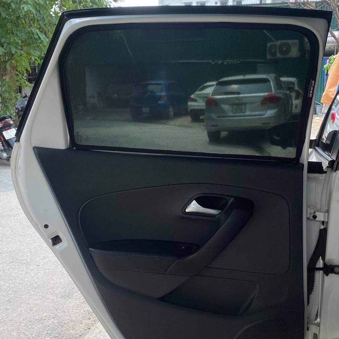 VOLKSWAGEN POLO HATCHBACK custom-fit car window sun shades — photo 2