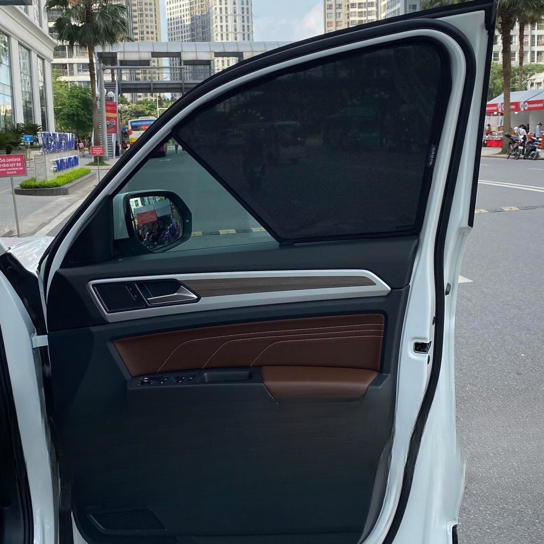 VOLKSWAGEN TERAMONT car window sun shades — photo 4