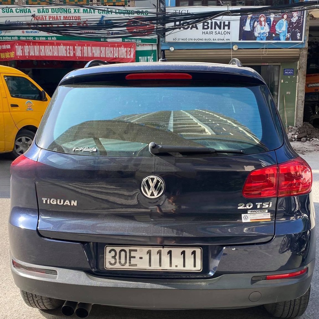 VOLKSWAGEN TIGUAN 2009-2017 custom-fit car window sun shades — photo 4
