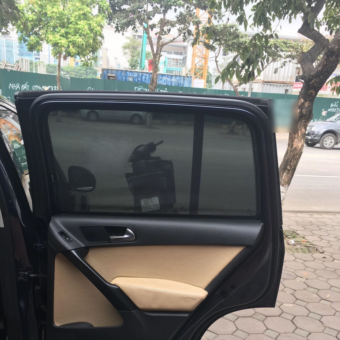 VOLKSWAGEN TIGUAN 2009-2017 custom-fit car window sun shades — photo 8