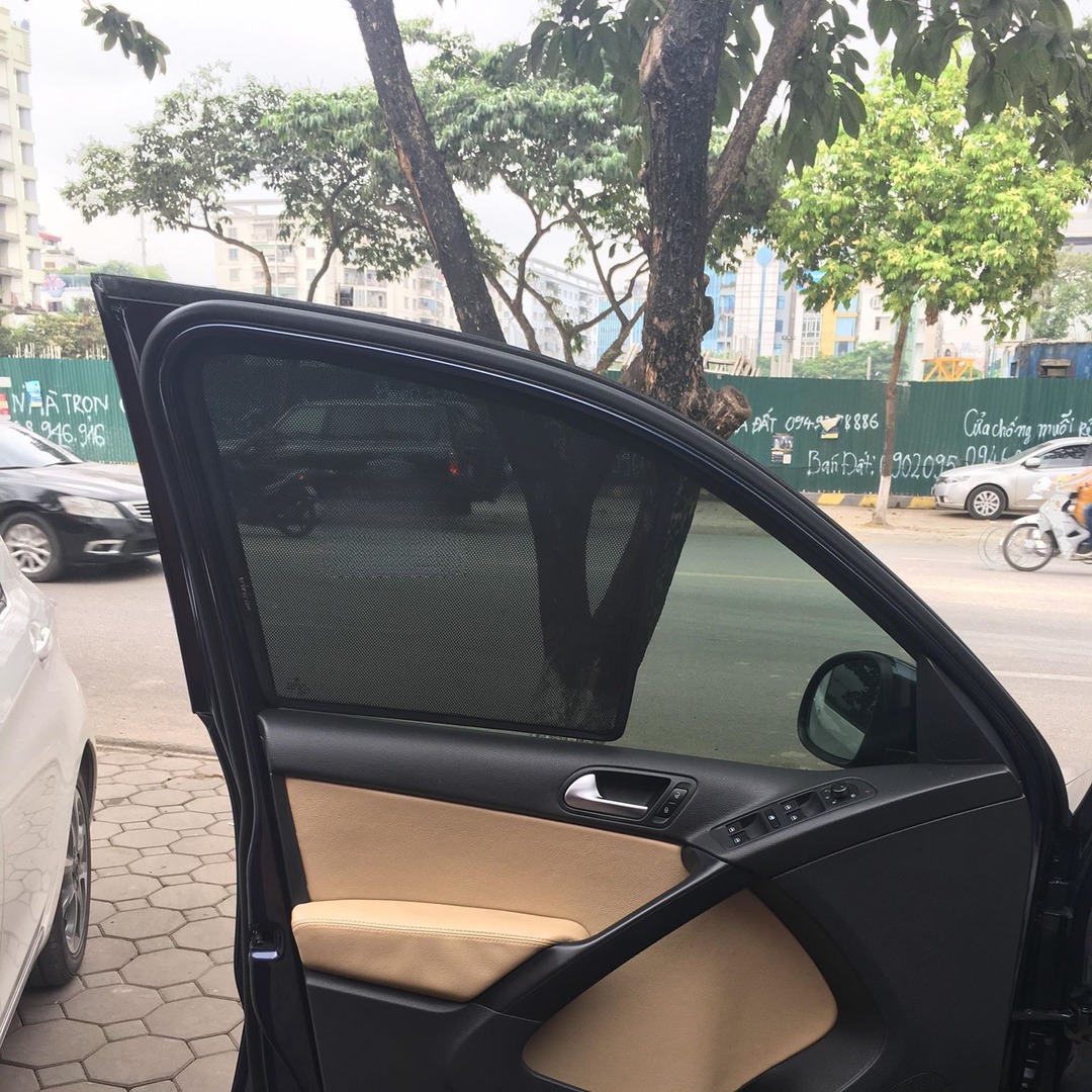 VOLKSWAGEN TIGUAN 2009-2017 custom-fit car window sun shades — photo 13