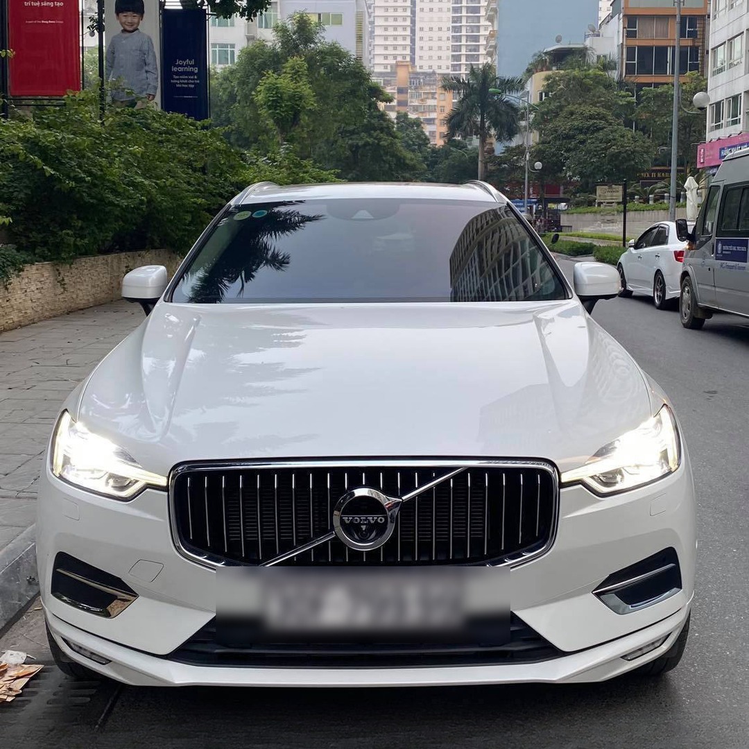 VOLVO XC60 custom-fit car window sun shades — photo 7