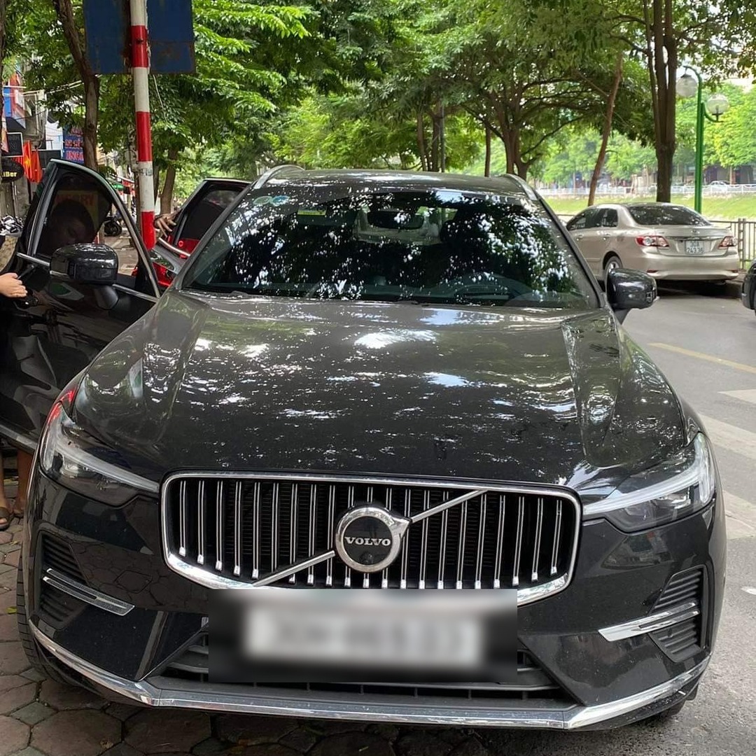 VOLVO XC60 custom-fit car window sun shades — photo 16