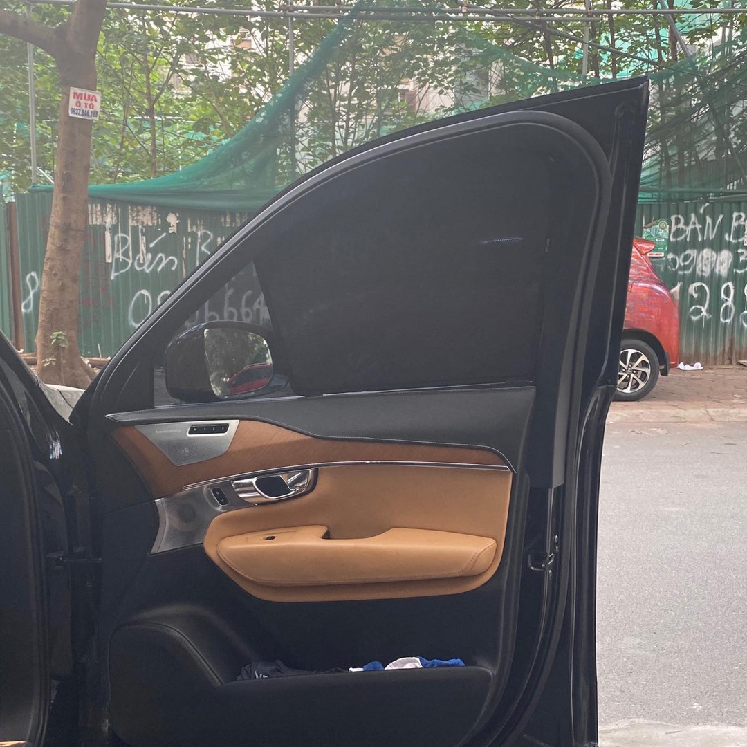 VOLVO XC90 custom-fit car window sun shades — photo 3